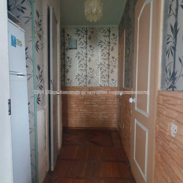 Продам квартиру, Харьковских Дивизий ул. , 3 кім., 65 м², косметический ремонт 