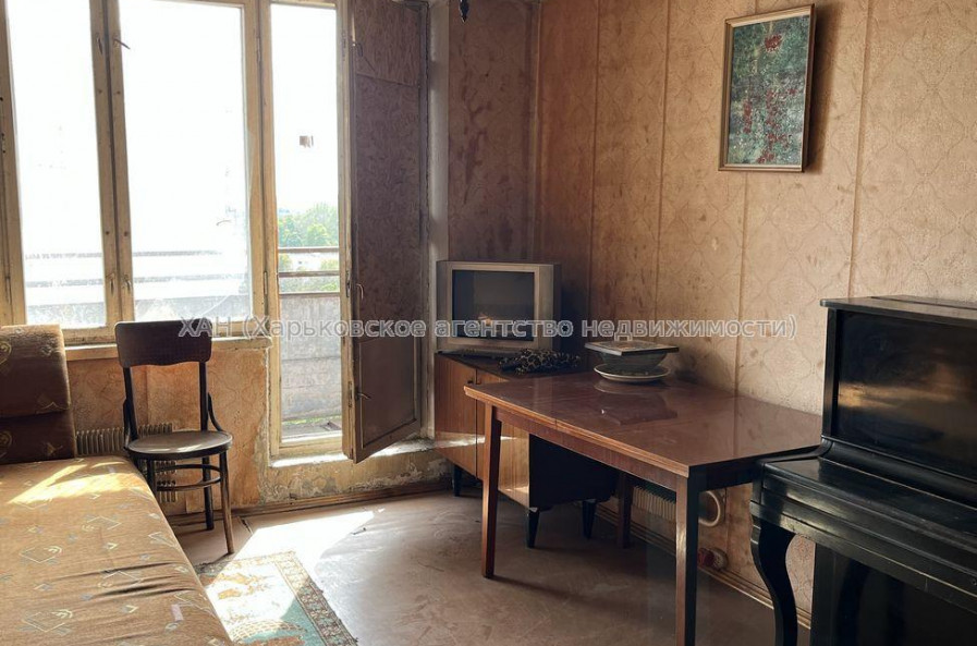 Продам квартиру, Тарасовская ул. , 3  ком., 65.20 м², без ремонта 