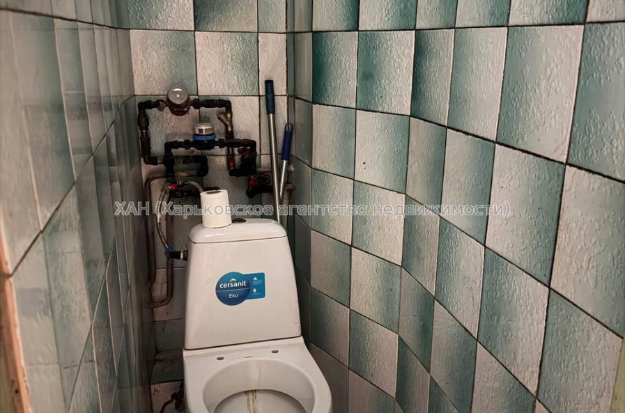 Продам квартиру, Тарасовская ул. , 3 кім., 65.20 м², без ремонта 