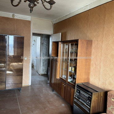 Продам квартиру, Тарасовская ул. , 3 кім., 65.20 м², без ремонта 
