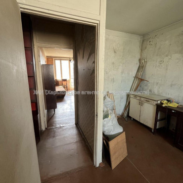 Продам квартиру, Тарасовская ул. , 3 кім., 65.20 м², без ремонта 