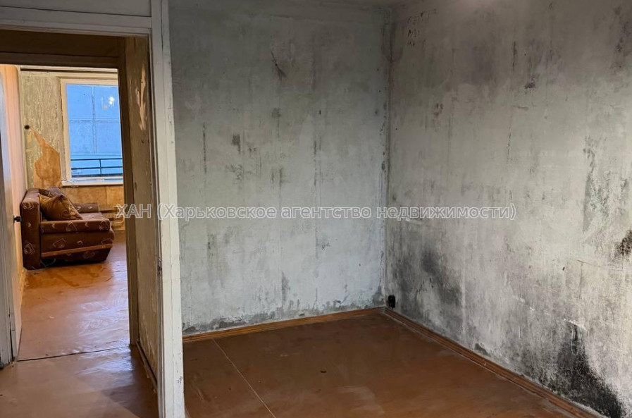 Продам квартиру, Тарасовская ул. , 3 кім., 65.20 м², без ремонта 