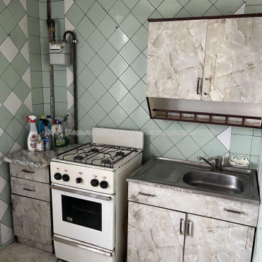 Продам квартиру, Тарасовская ул. , 3 кім., 65.20 м², без ремонта 