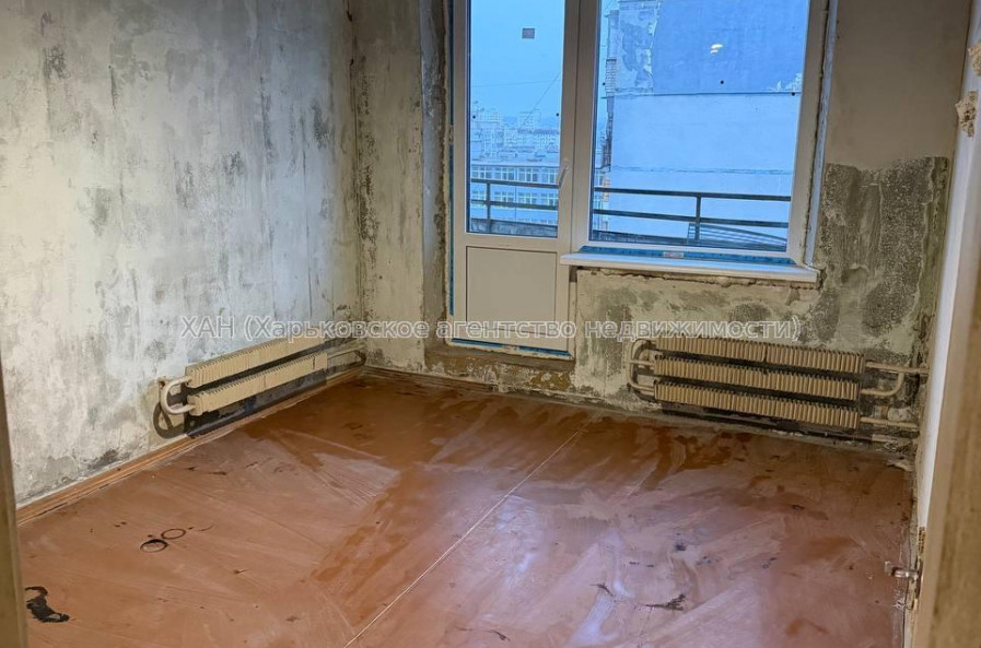 Продам квартиру, Тарасовская ул. , 3 кім., 65.20 м², без ремонта 