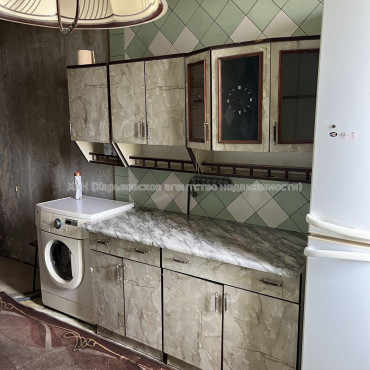 Продам квартиру, Тарасовская ул. , 3 кім., 65.20 м², без ремонта 