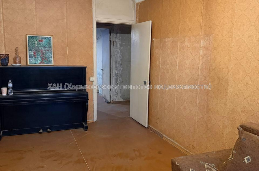 Продам квартиру, Тарасовская ул. , 3 кім., 65.20 м², без ремонта 