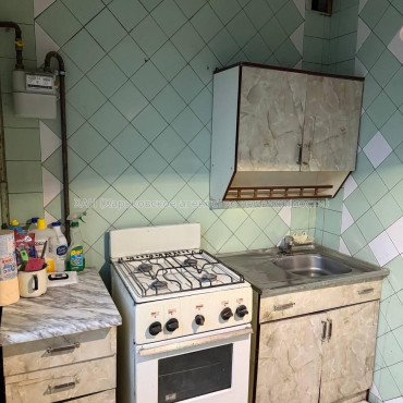 Продам квартиру, Тарасовская ул. , 3 кім., 65.20 м², без ремонта 