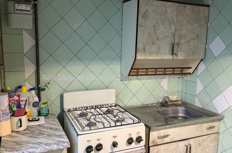 Продам квартиру, Тарасовская ул. , 3 кім., 65.20 м², без ремонта 