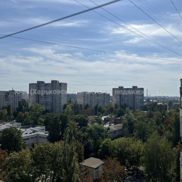 Продам квартиру, Тарасовская ул. , 3 кім., 65.20 м², без ремонта 