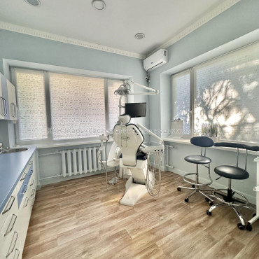 Продам нежилую недвижимость, помещение свободного назначения , 1  ком., 71 м², евроремонт 