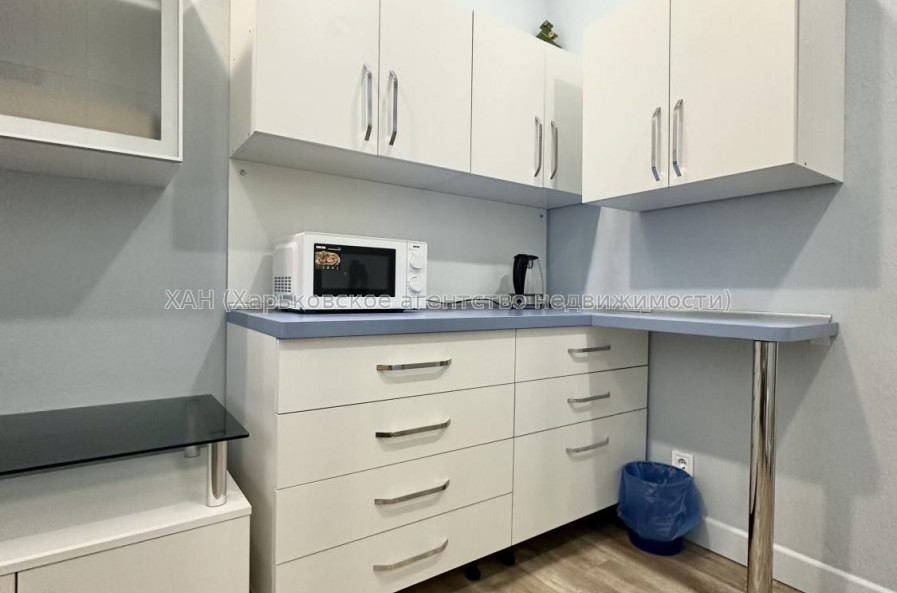 Продам нежилую недвижимость, помещение свободного назначения , 1  ком., 71 м², евроремонт 