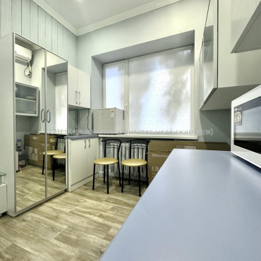 Продам нежилую недвижимость, помещение свободного назначения , 1  ком., 71 м², евроремонт 