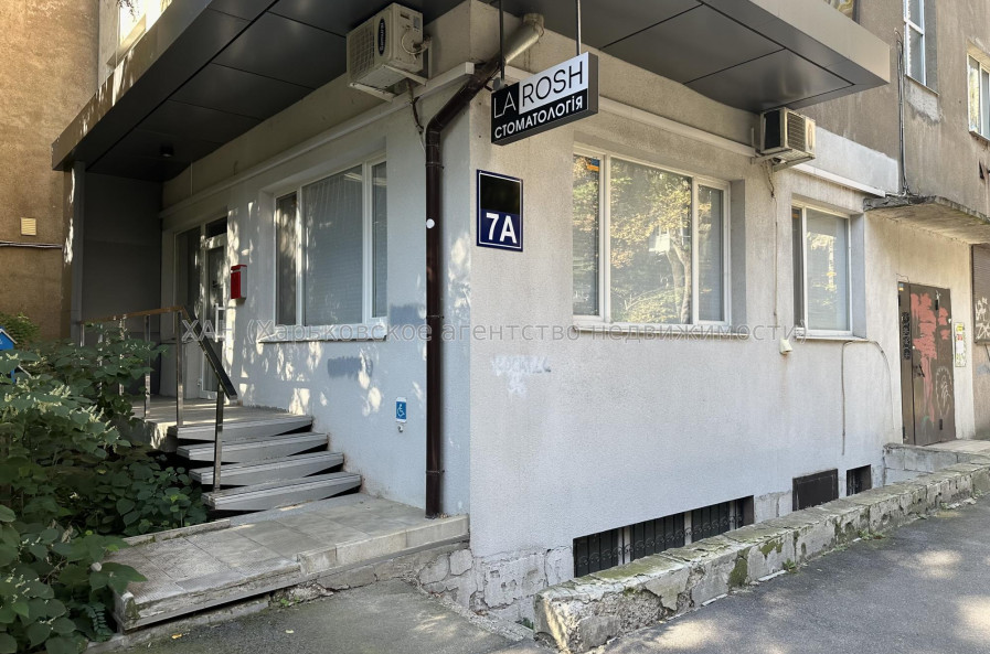 Продам нежилую недвижимость, помещение свободного назначения , 1  ком., 71 м², евроремонт 