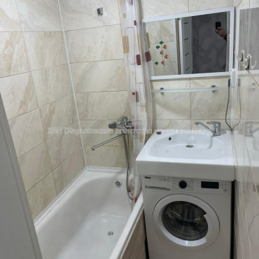 Продам квартиру, Людвига Свободы просп. , 1  ком., 34 м², евроремонт 