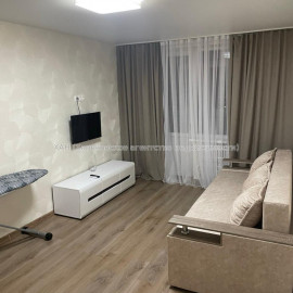 Продам квартиру, Людвига Свободы просп. , 1  ком., 34 м², евроремонт