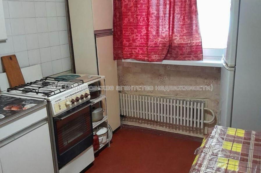 Продам квартиру, Амосова ул. , 1 кім., 38 м², советский ремонт 