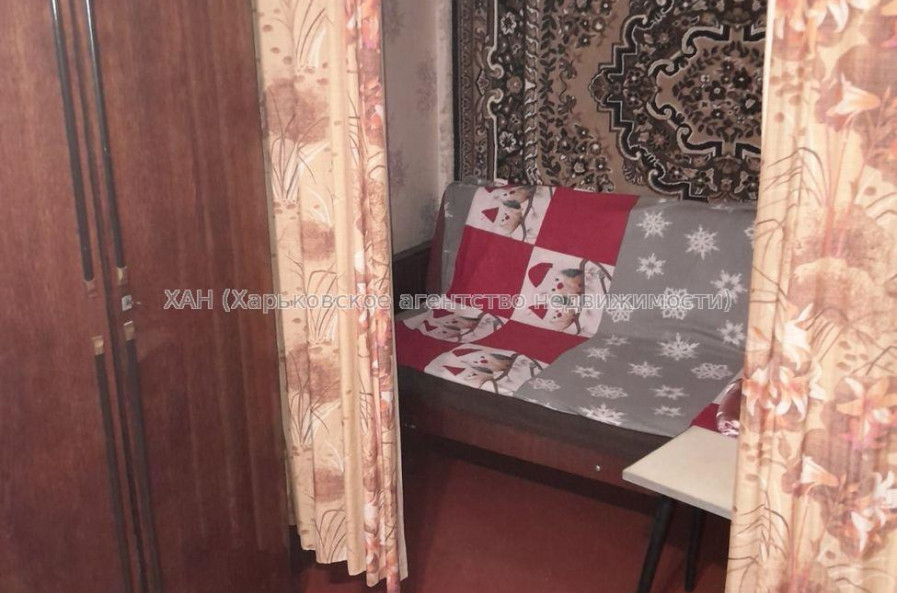 Продам квартиру, Амосова ул. , 1 кім., 38 м², советский ремонт 