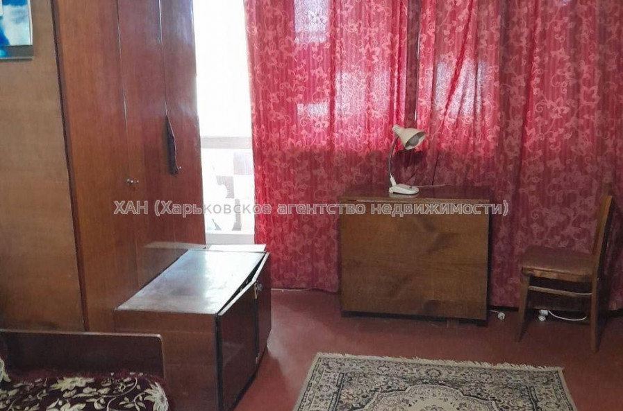 Продам квартиру, Амосова ул. , 1 кім., 38 м², советский ремонт 