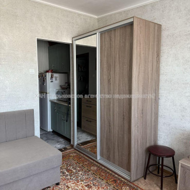 Продам квартиру, Ньютона ул. , 1 кім., 23 м², капитальный ремонт 