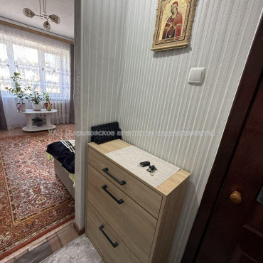 Продам квартиру, Ньютона ул. , 1 кім., 23 м², капитальный ремонт 