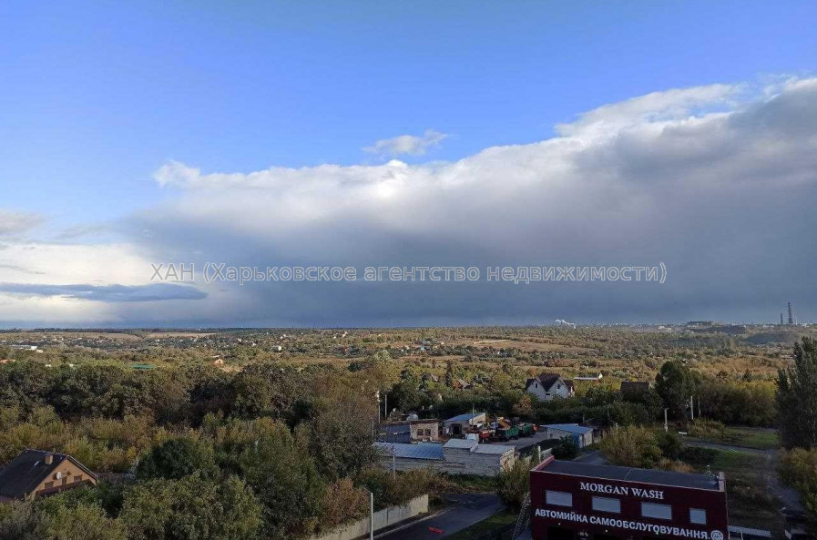 Продам квартиру, Драгоманова ул. , 2 кім., 72.85 м², капитальный ремонт 