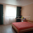 Продам квартиру, Драгоманова ул. , 2 кім., 72.85 м², капитальный ремонт 