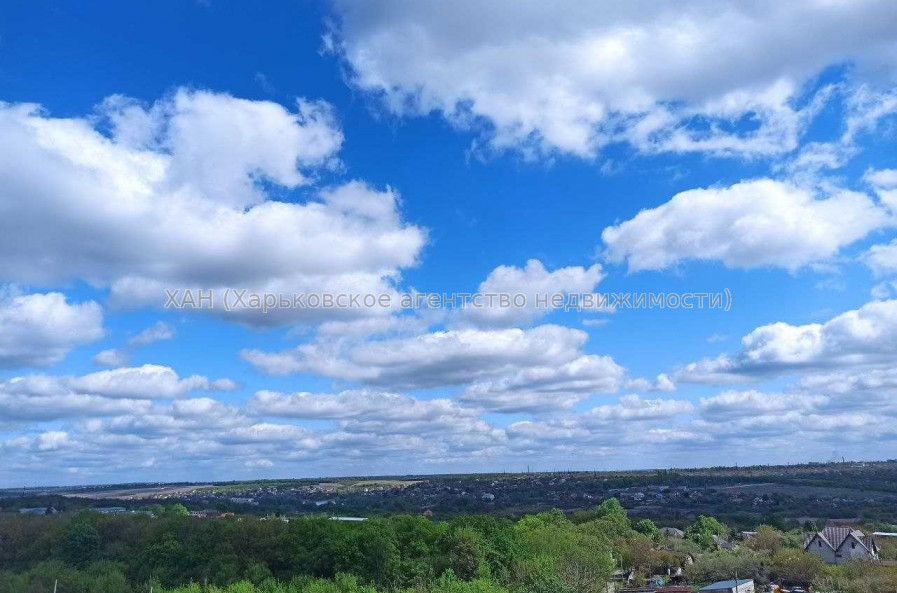 Продам квартиру, Драгоманова ул. , 2 кім., 72.85 м², капитальный ремонт 