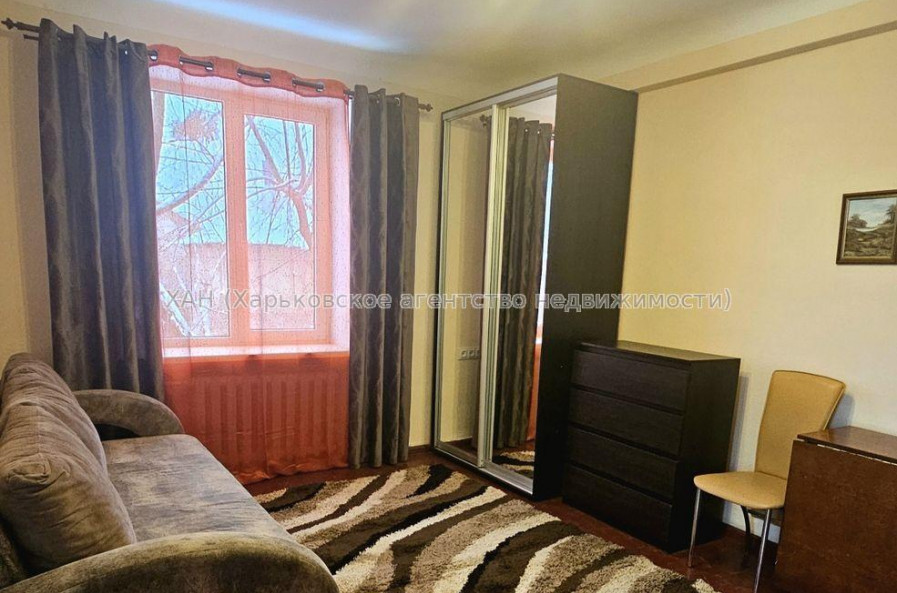 Продам квартиру, Белостокский пер. , 2  ком., 33 м², косметический ремонт 