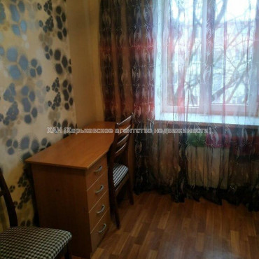 Продам квартиру, Ощепкова Андрея ул. , 1 кім., 18 м², косметический ремонт 