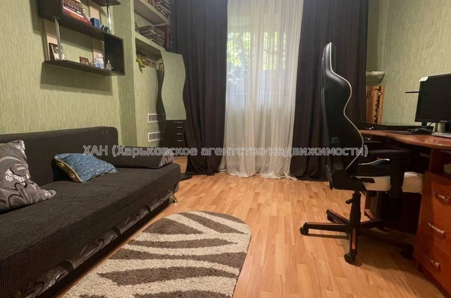 Продам квартиру, Липовый Гай ул. , 2  ком., 45 м², капитальный ремонт 
