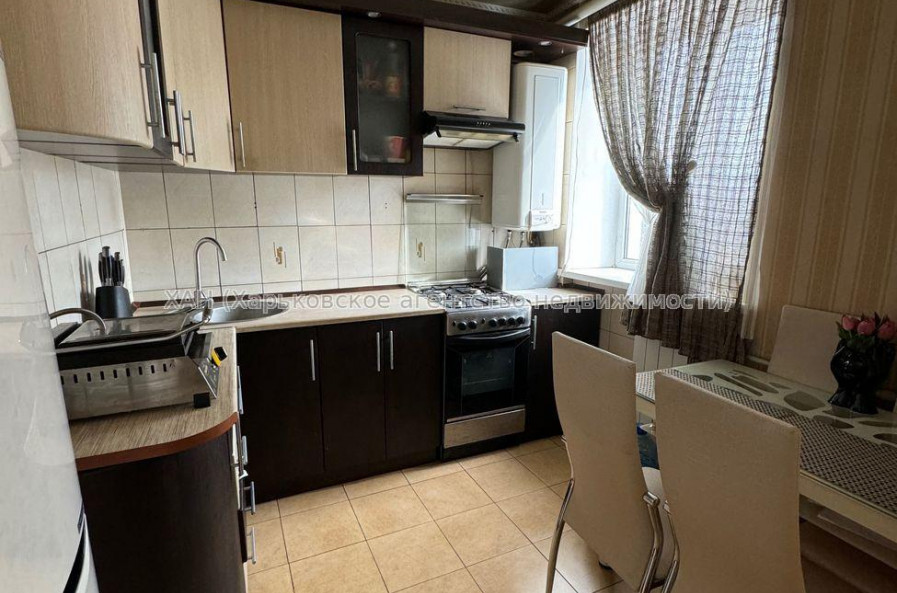 Продам квартиру, Шекспира ул. , 1 кім., 33 м², капитальный ремонт 