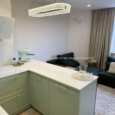 Продам квартиру, Профессорская ул. , 2 кім., 70 м², евроремонт 