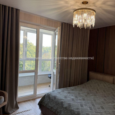 Продам квартиру, Профессорская ул. , 2 кім., 70 м², евроремонт 