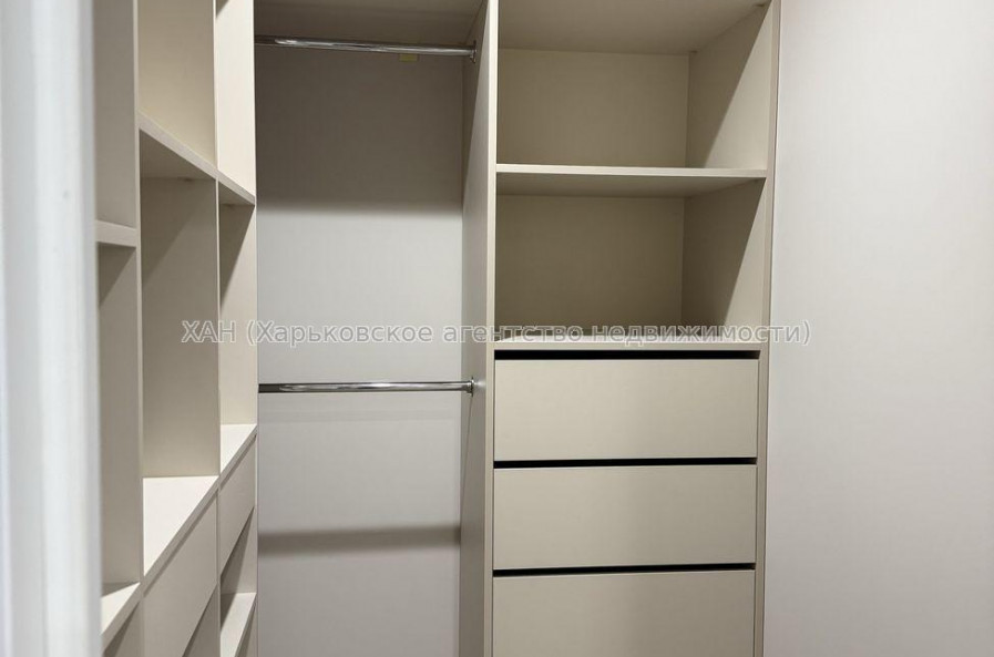 Продам квартиру, Профессорская ул. , 2 кім., 70 м², евроремонт 