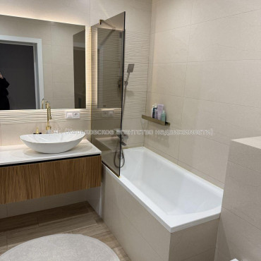 Продам квартиру, Профессорская ул. , 2 кім., 70 м², евроремонт 