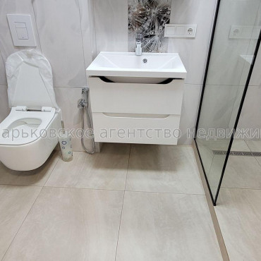 Продам квартиру, Победы просп. , 1 кім., 48 м², евроремонт 