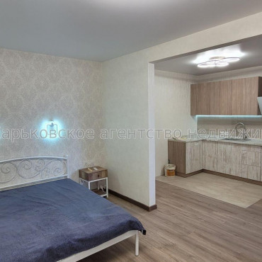 Продам квартиру, Победы просп. , 1 кім., 48 м², евроремонт 