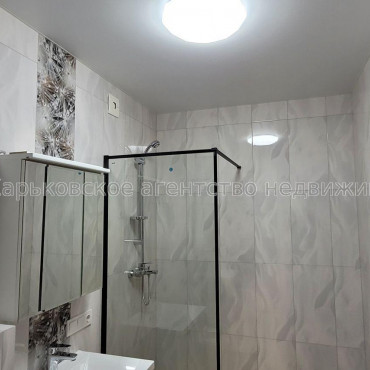 Продам квартиру, Победы просп. , 1 кім., 48 м², евроремонт 