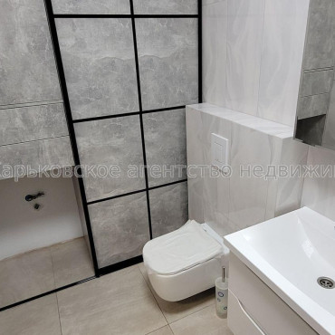 Продам квартиру, Победы просп. , 1 кім., 48 м², евроремонт 