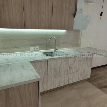 Продам квартиру, Победы просп. , 1 кім., 48 м², евроремонт 