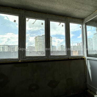 Продам квартиру, Клочковская ул. , 1  ком., 51 м², без внутренних работ 