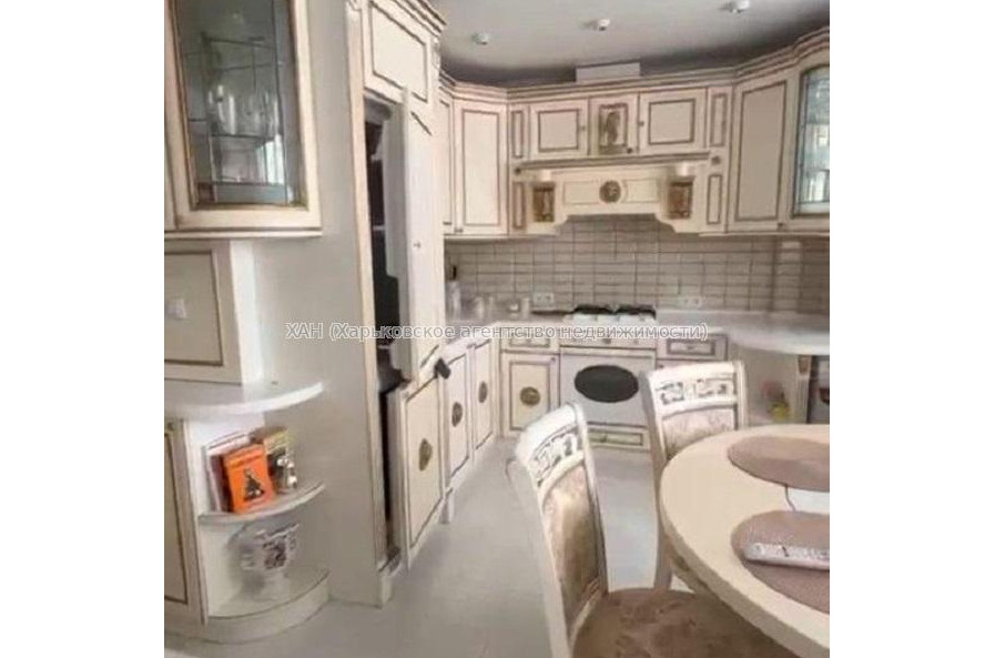 Продам квартиру, Сухумская ул. , 1  ком., 57 м², евроремонт 