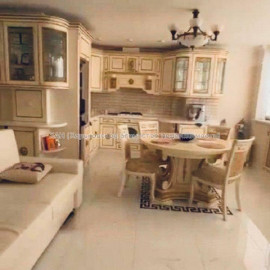 Продам квартиру, Сухумская ул. , 1 кім., 57 м², евроремонт