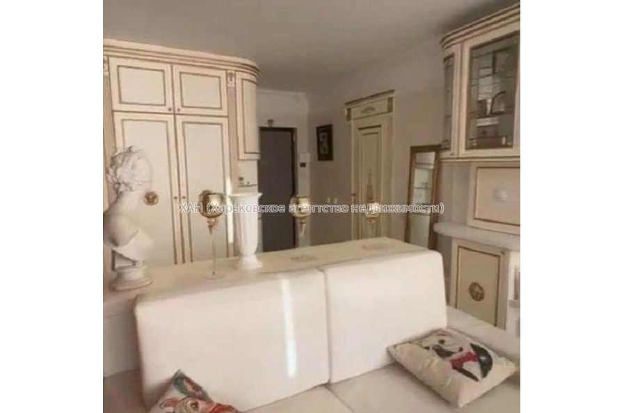 Продам квартиру, Сухумская ул. , 1  ком., 57 м², евроремонт 