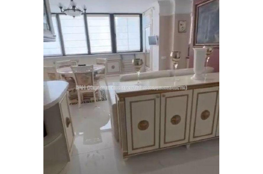 Продам квартиру, Сухумская ул. , 1  ком., 57 м², евроремонт 