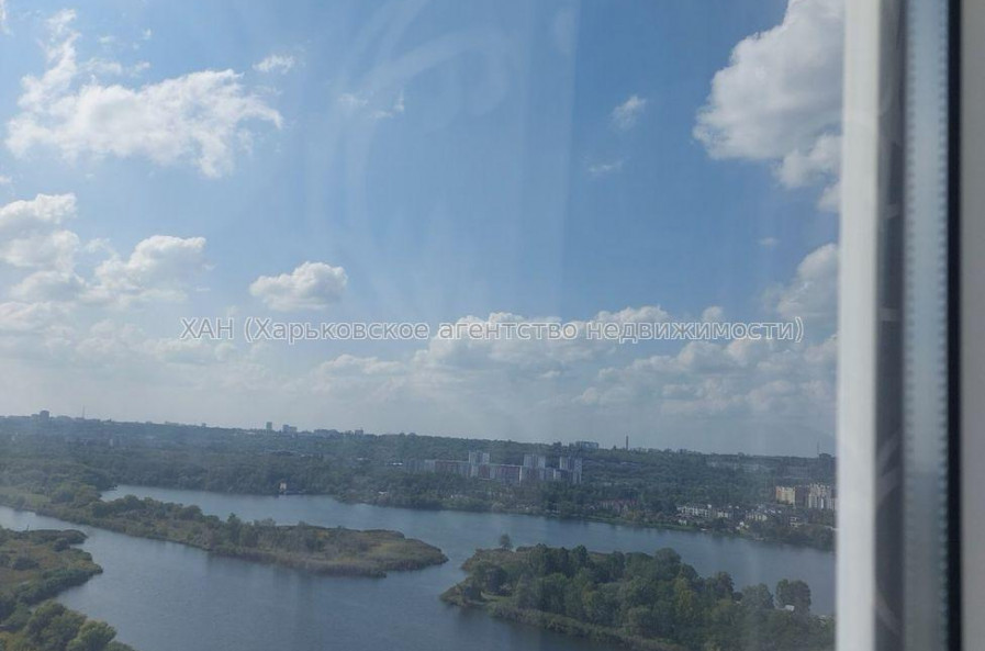 Продам квартиру, Барабашова академика ул. , 4  ком., 130 м², авторский дизайн 