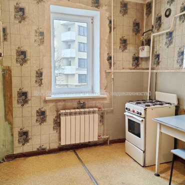 Продам квартиру, Славянская ул. , 3 кім., 63.50 м², косметический ремонт 