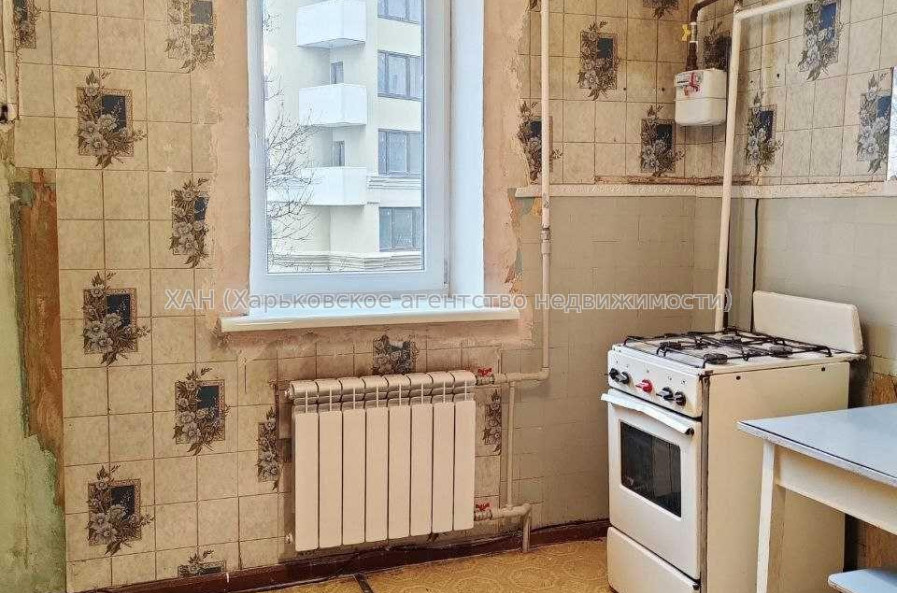 Продам квартиру, Славянская ул. , 3  ком., 63.50 м², косметический ремонт 
