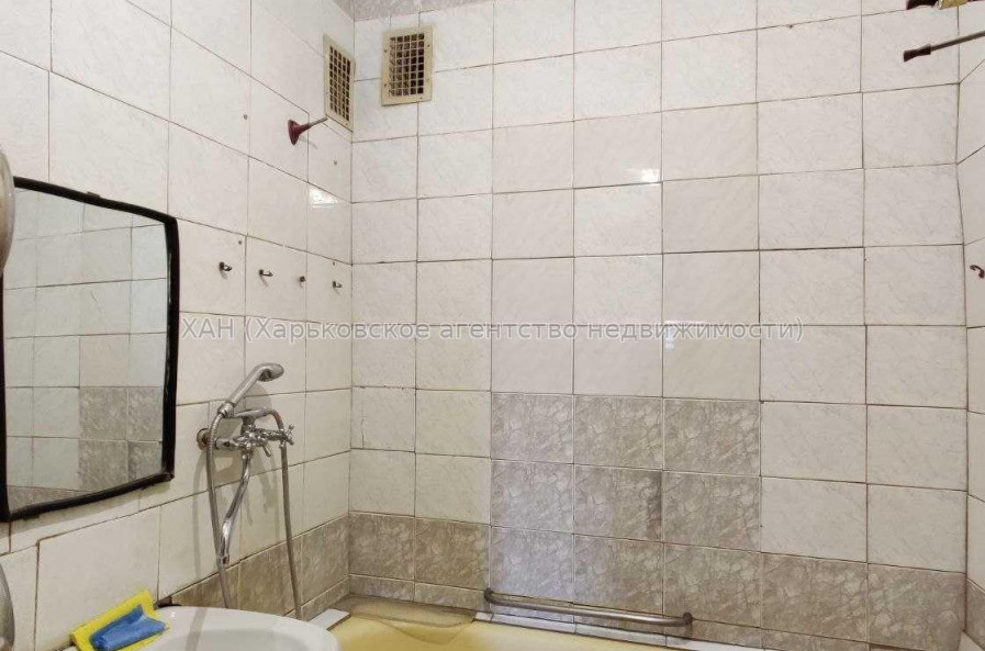 Продам квартиру, Славянская ул. , 3  ком., 63.50 м², косметический ремонт 