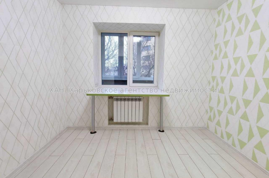 Продам квартиру, Славянская ул. , 3  ком., 63.50 м², косметический ремонт 